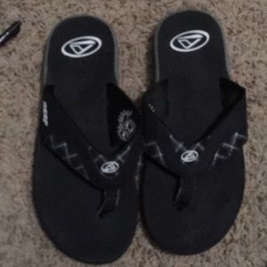 Men’s Reef flip flops Size 11